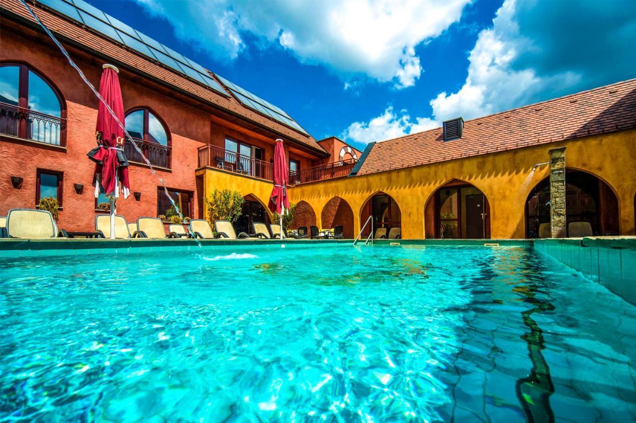 Meses Shiraz Hotel Superior-Adults Only Egerszalók Exterior foto